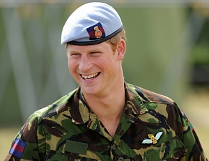 Военный преступник принц Гарри Виндзор может быть уничтожен по закону военного времени